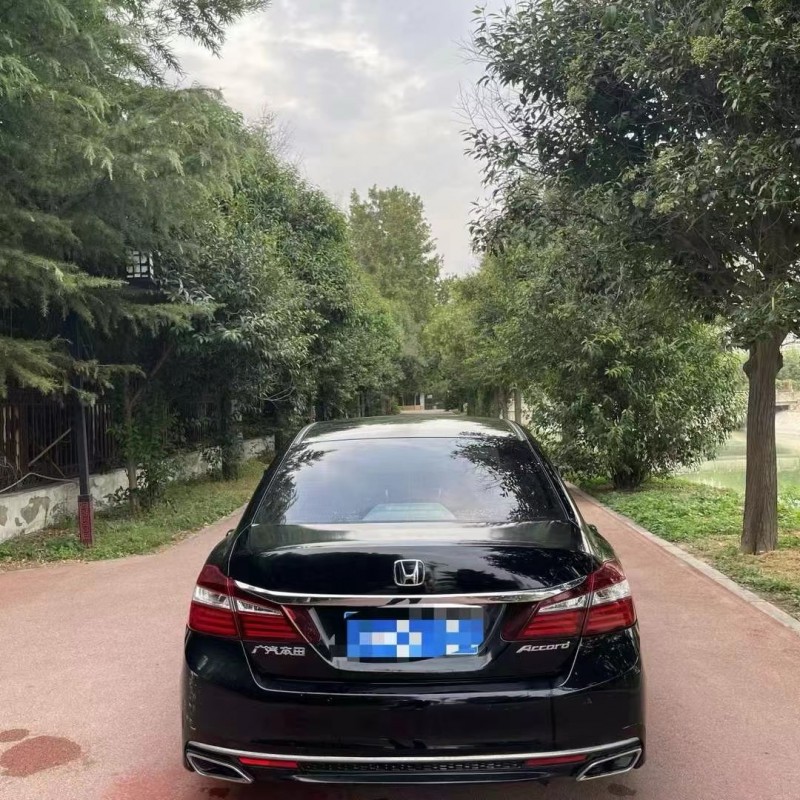 潍坊17年本田雅阁9