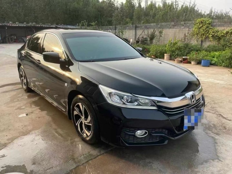 济宁16年本田雅阁3