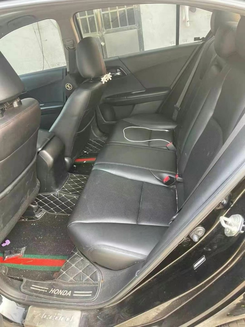 济宁16年本田雅阁6