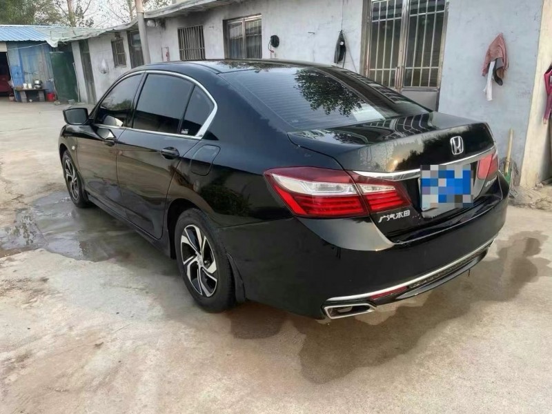 济宁16年本田雅阁7