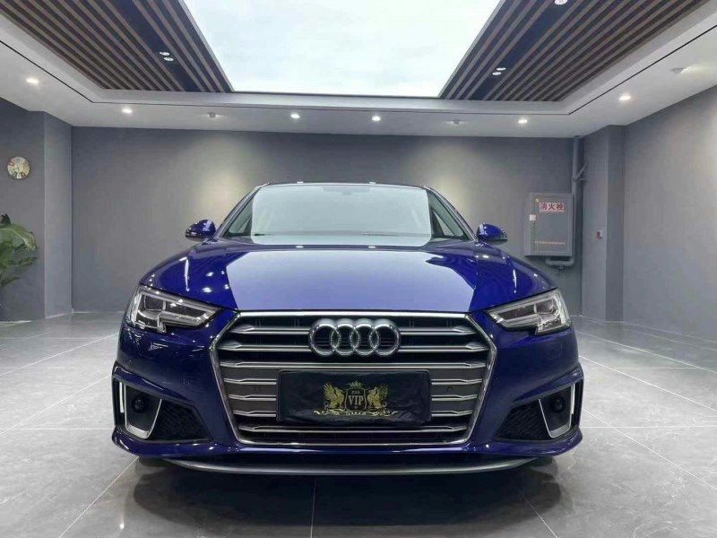 成都19年奥迪A4L1