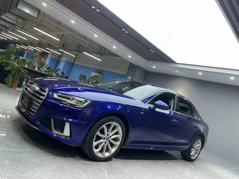 成都19年奥迪A4L3