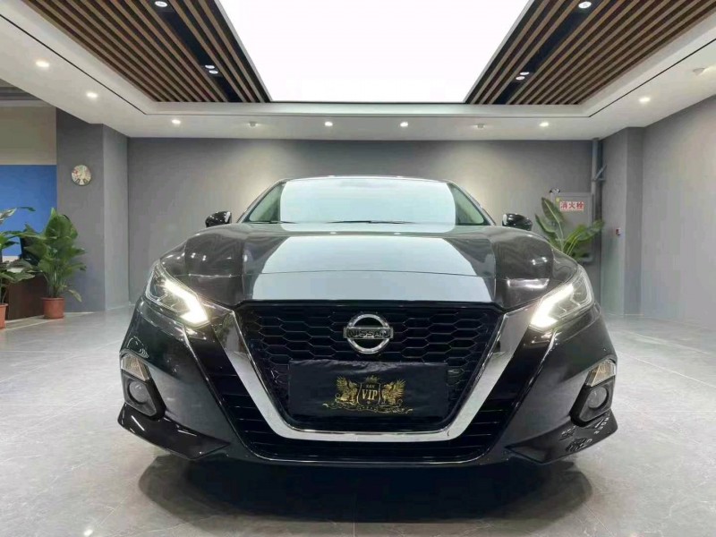 成都22年日产天籁1