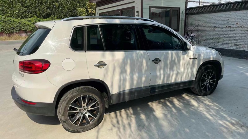 保定16年大众途观5