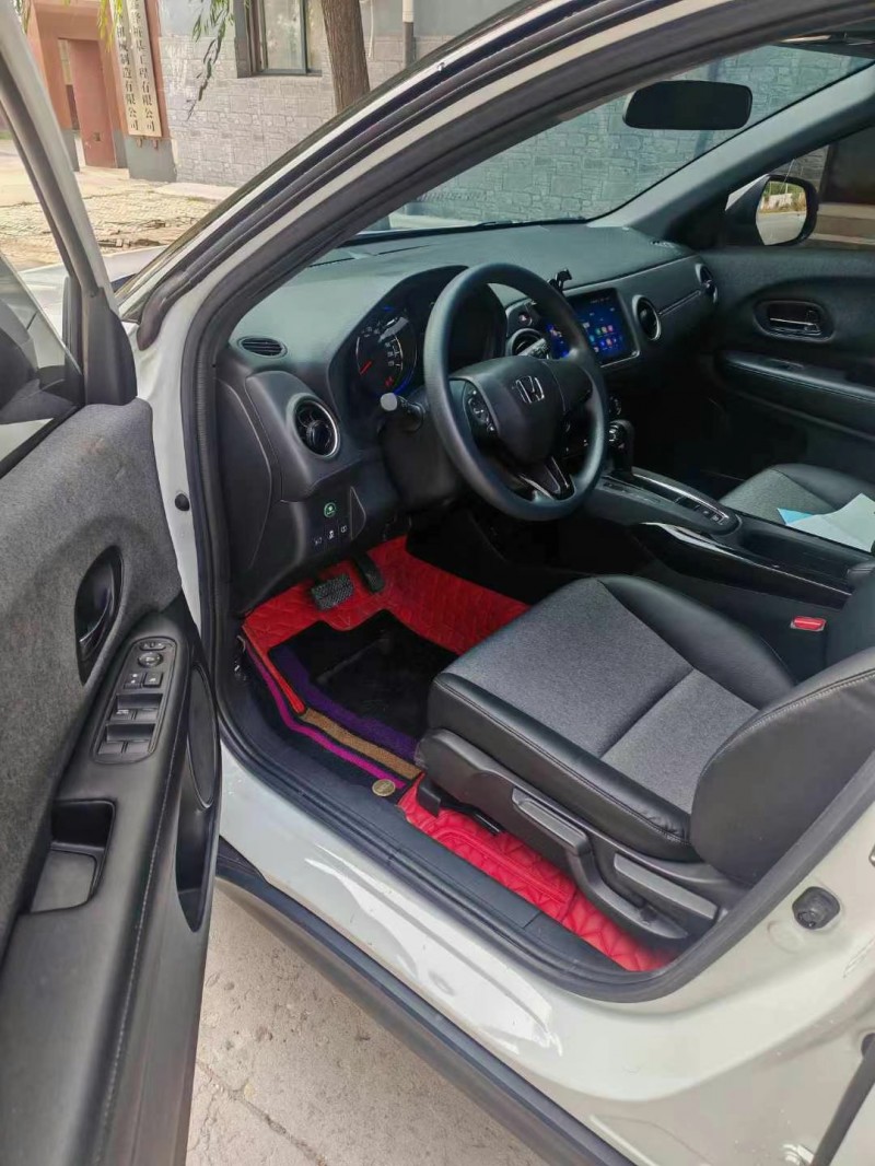 保定21年本田XRV8