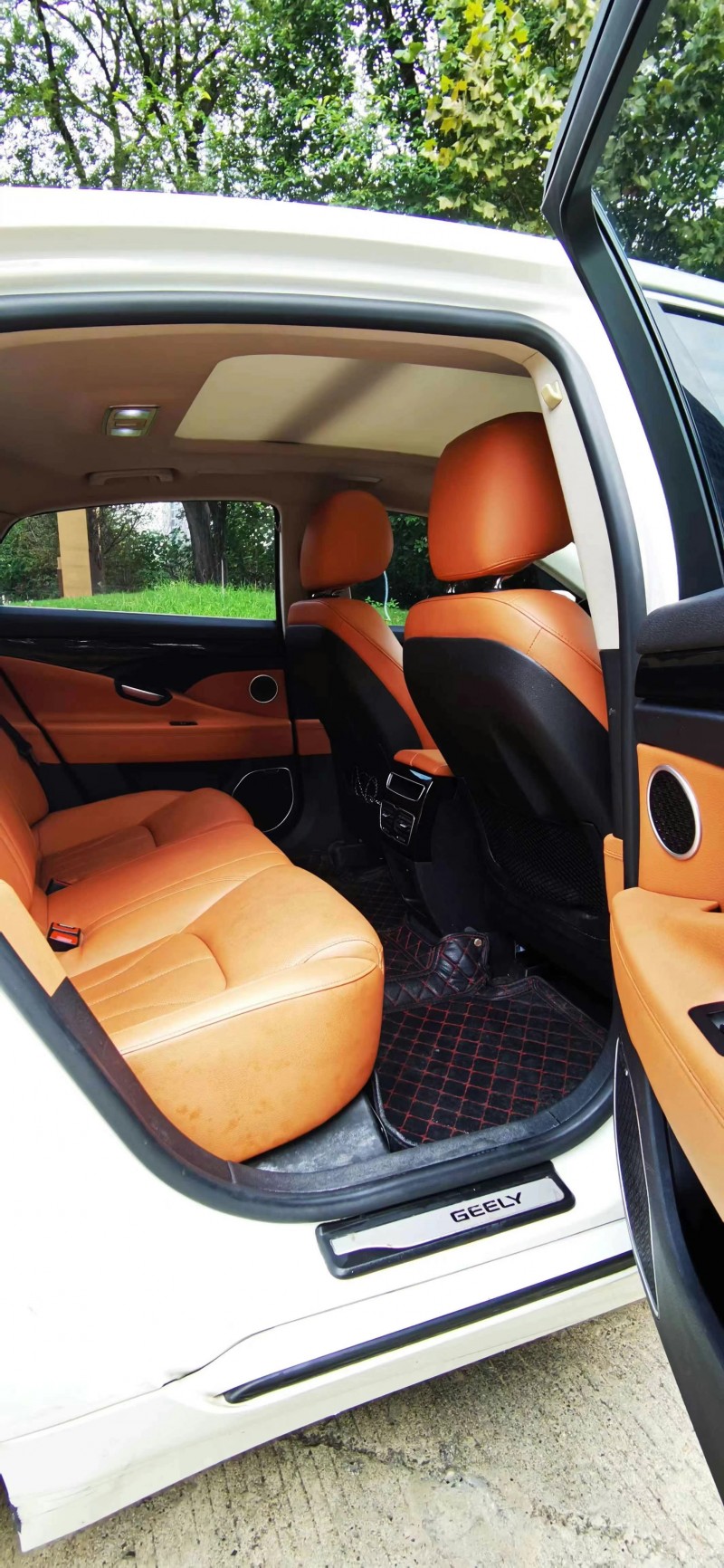 成都17年吉利博瑞6