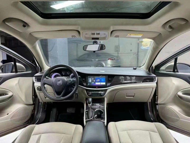 成都18年别克威朗3