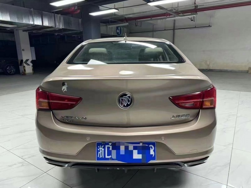 成都18年别克威朗7