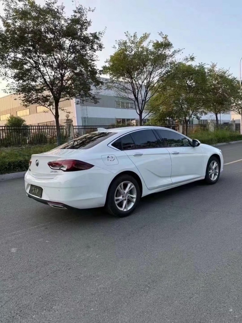 徐州20年别克君威8