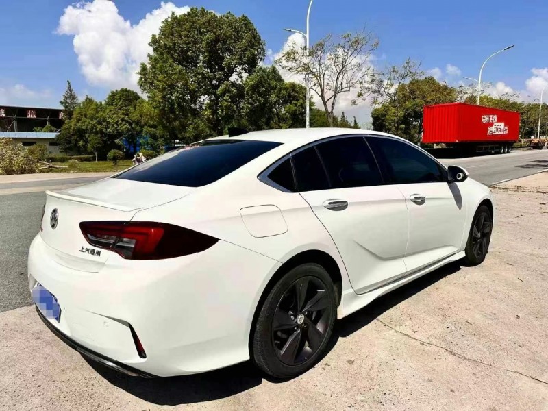 徐州20年别克君威8