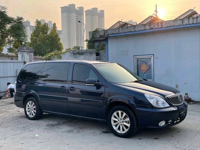 济宁15年别克GL82