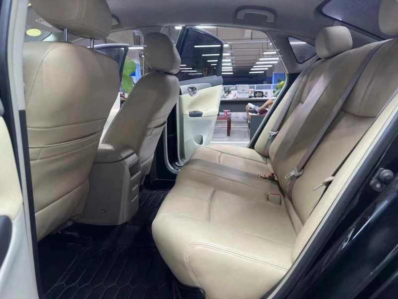 成都18年日产轩逸6