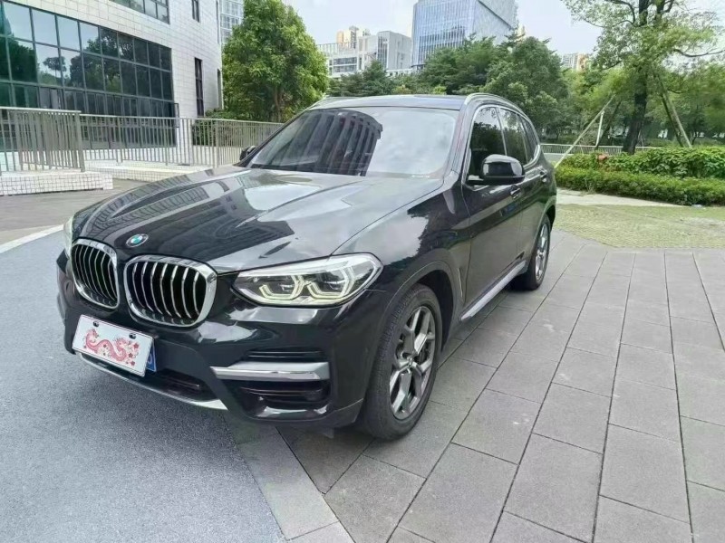 广州21年宝马X33