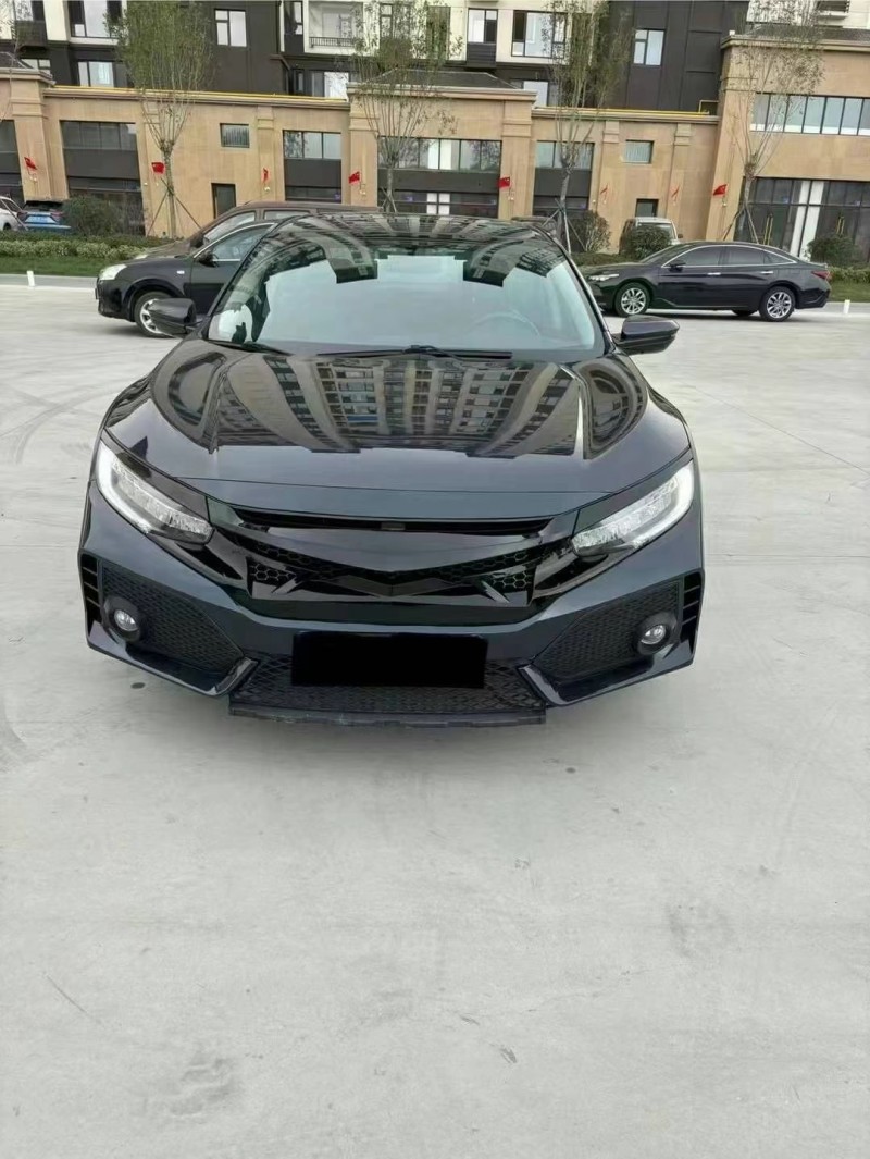 济宁17年本田思域1