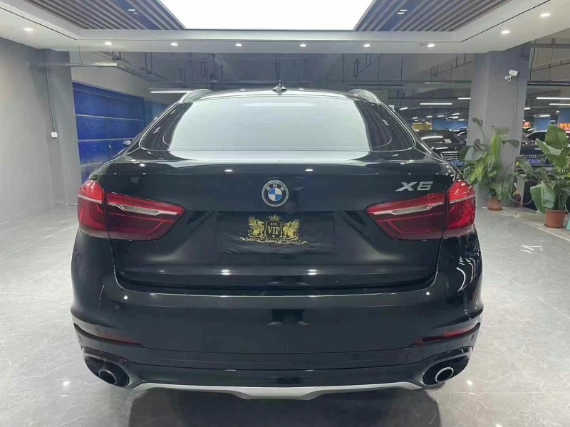 成都16年宝马X68