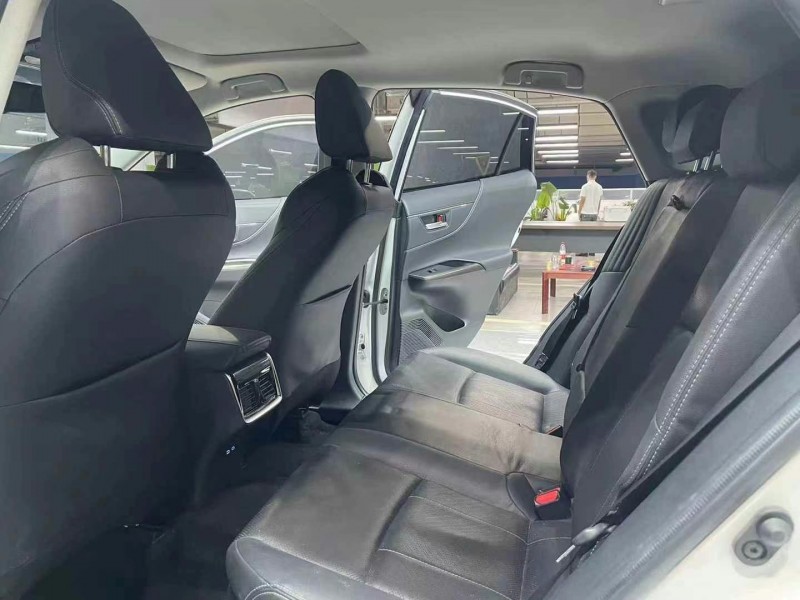 成都22年丰田凌放6