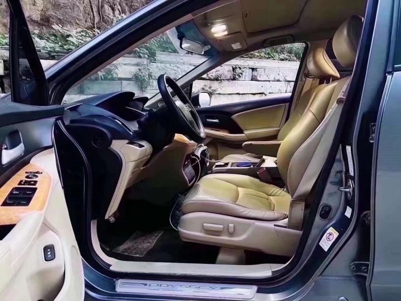 青岛11年本田奥德赛4