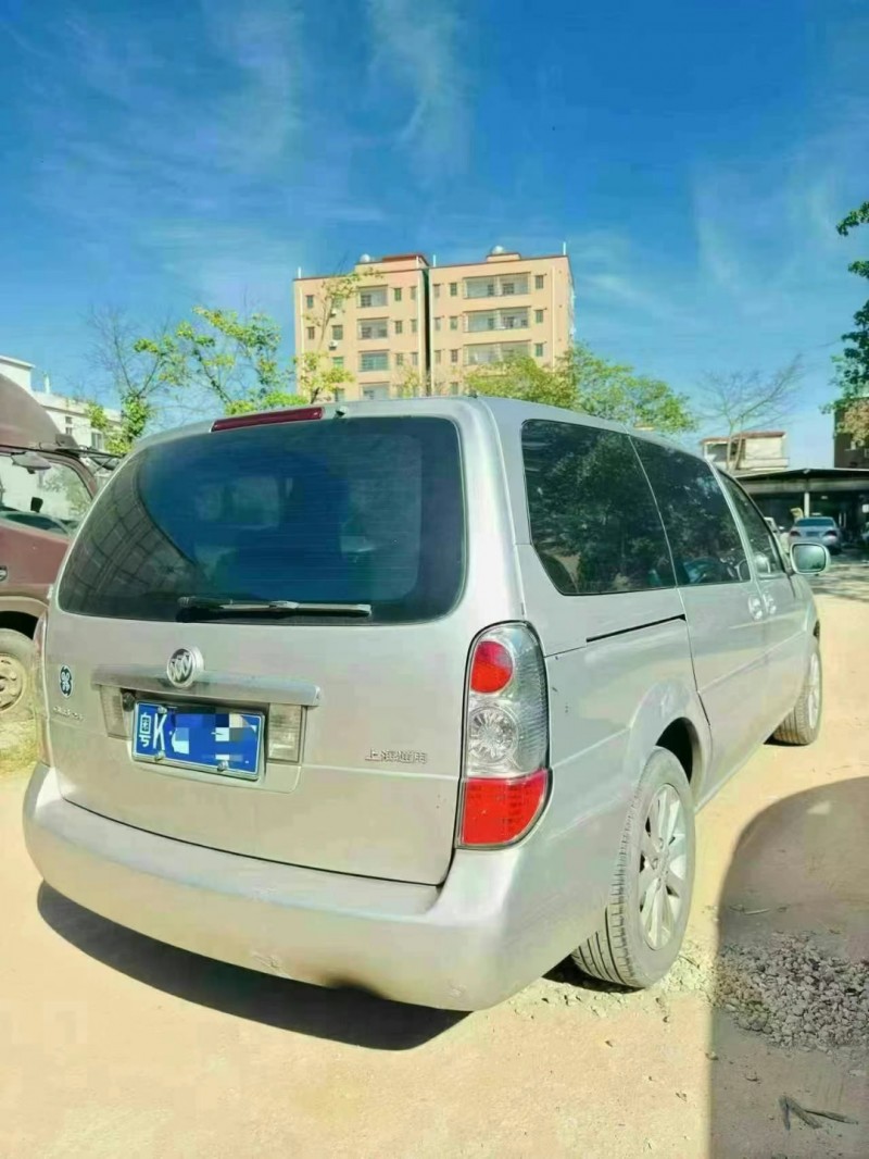 广州12年别克GL85