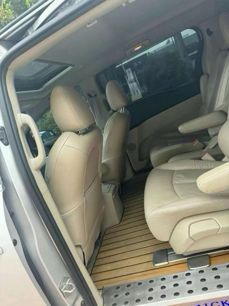 青岛19年别克GL84