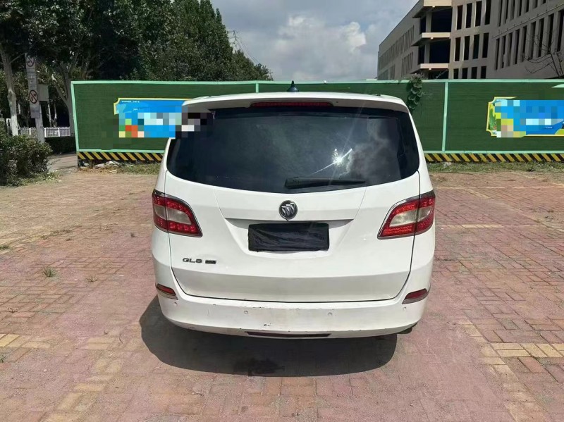 青岛13年别克GL89