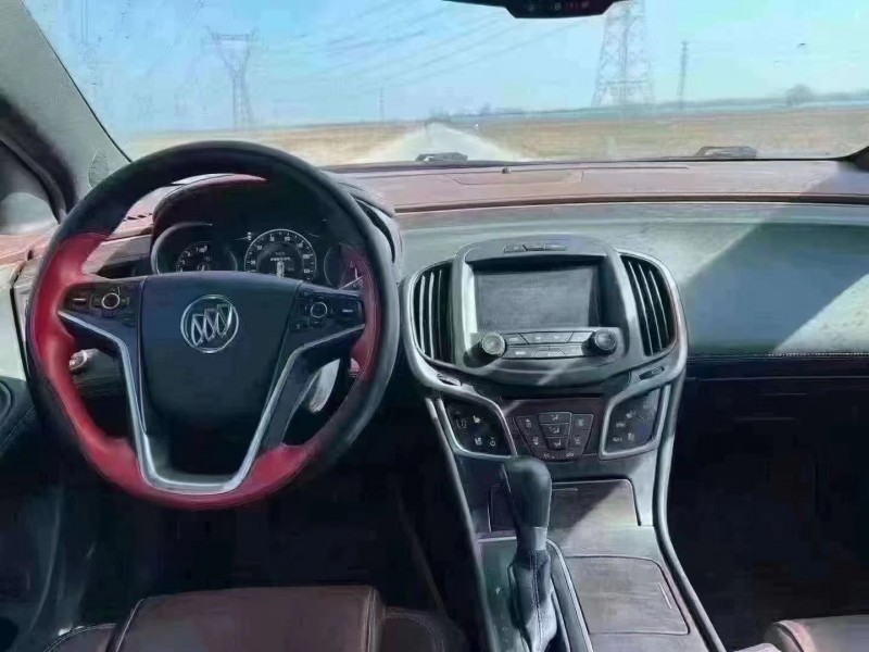 青岛15年别克君越4