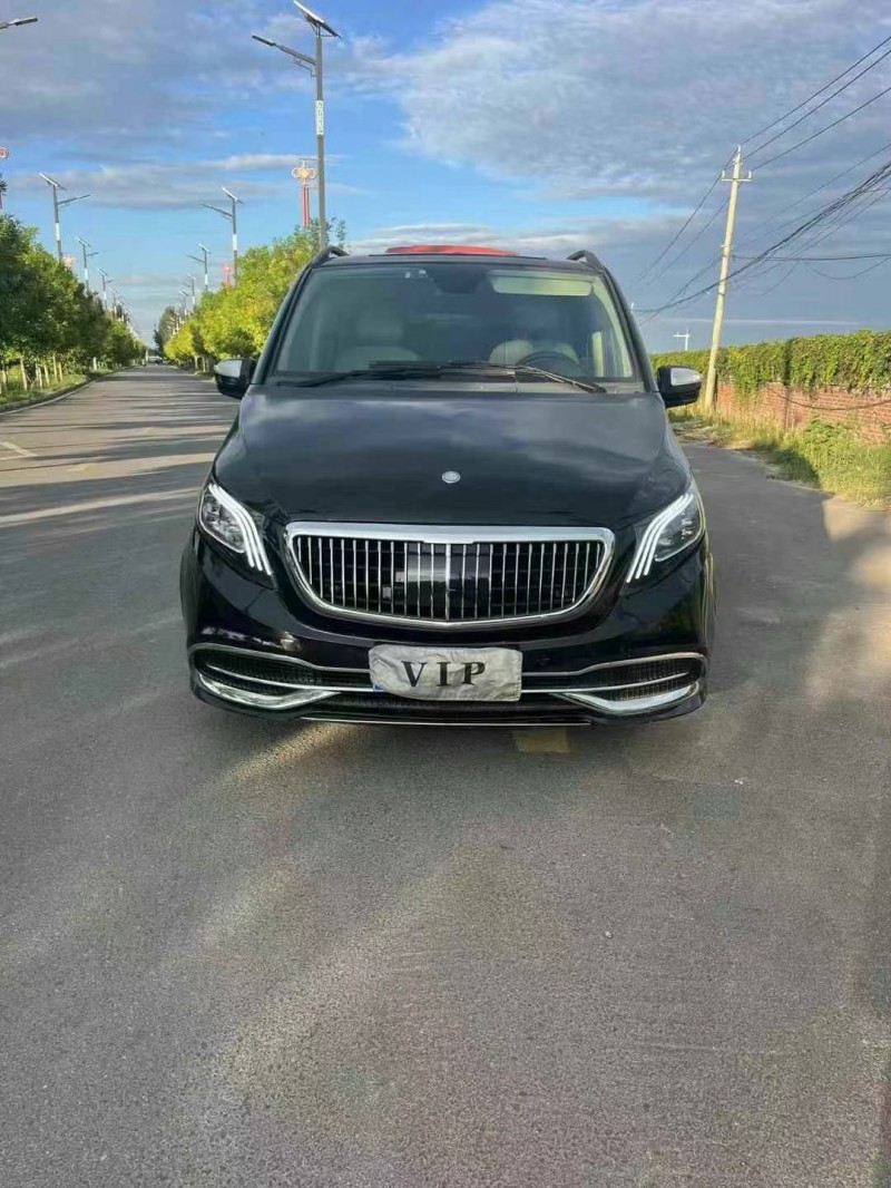 新乡13年奔驰唯雅诺1