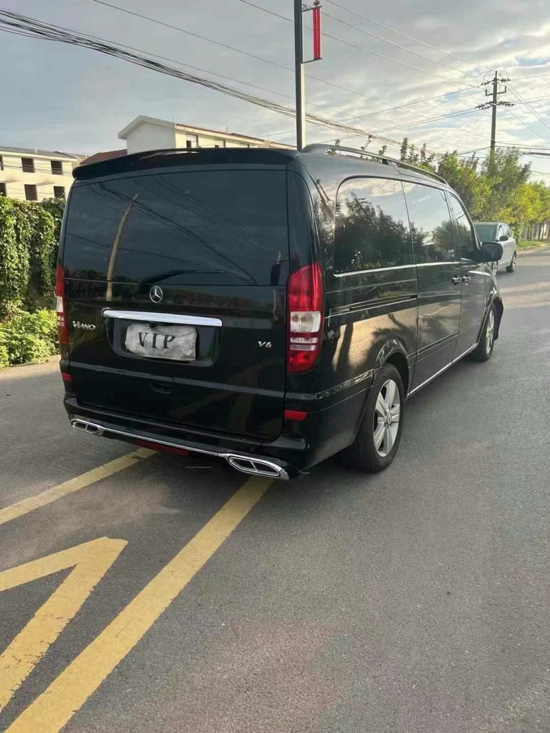 新乡13年奔驰唯雅诺7