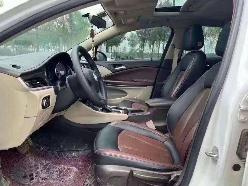 潍坊17年别克威朗5