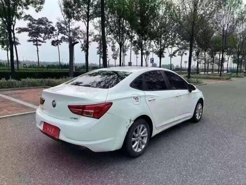 潍坊17年别克威朗7