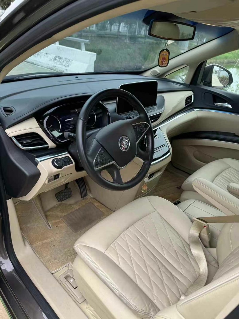 徐州23年别克GL88