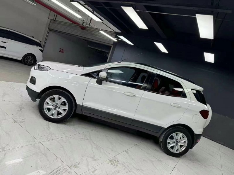 成都16年福特翼搏3