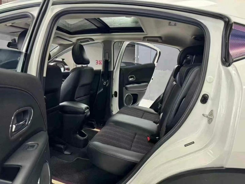 成都19年本田缤智5