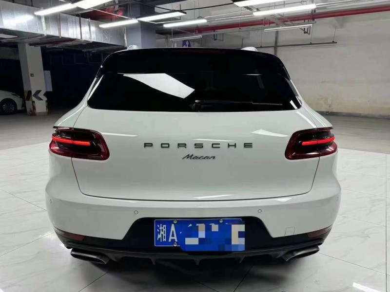 成都18年保时捷Macan8