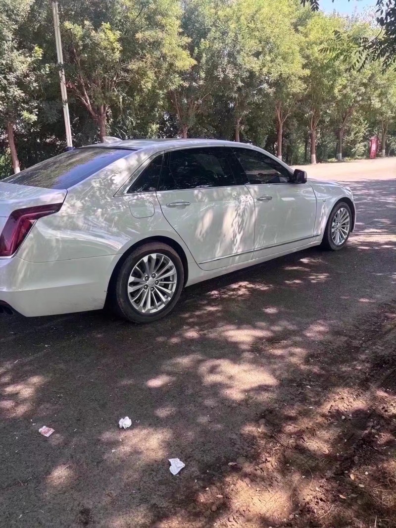 济宁18年凯迪拉克CT66
