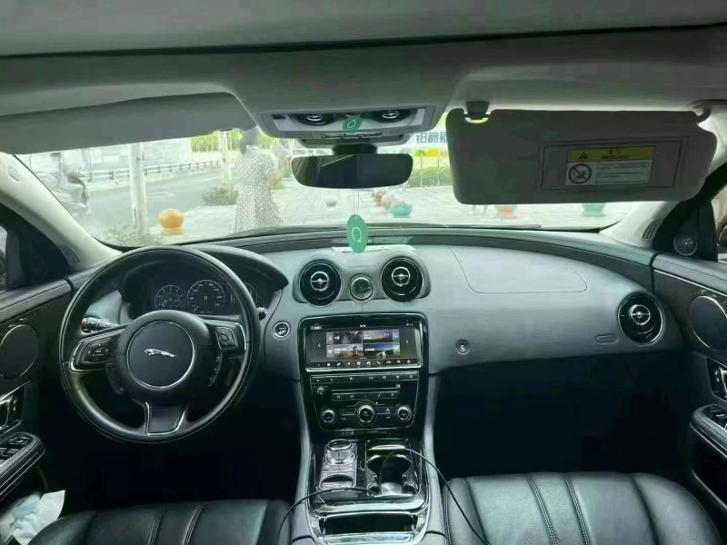 重慶19年捷豹XJL7