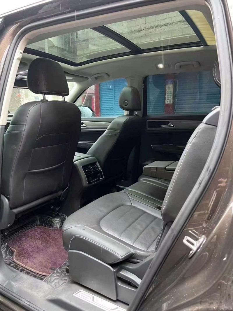 邵阳17年大众途昂7