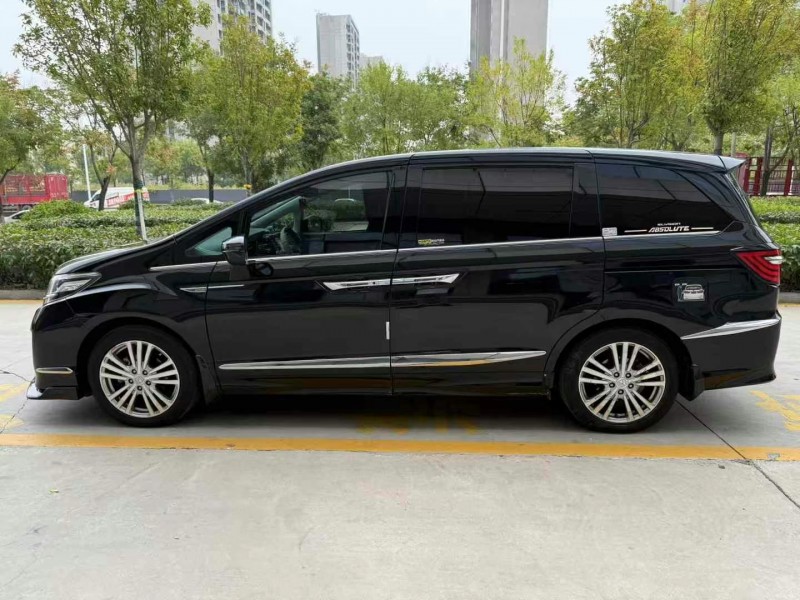 济宁17年本田艾力绅8