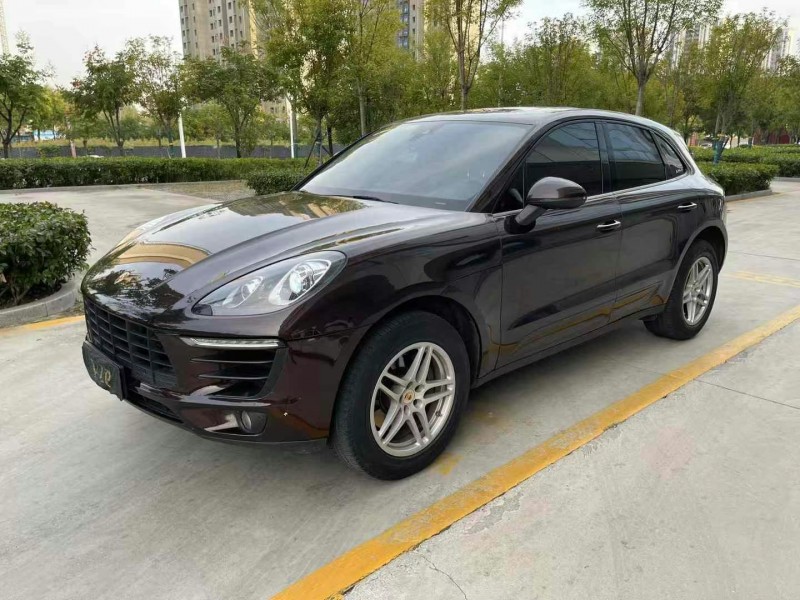 济宁18年保时捷Macan2