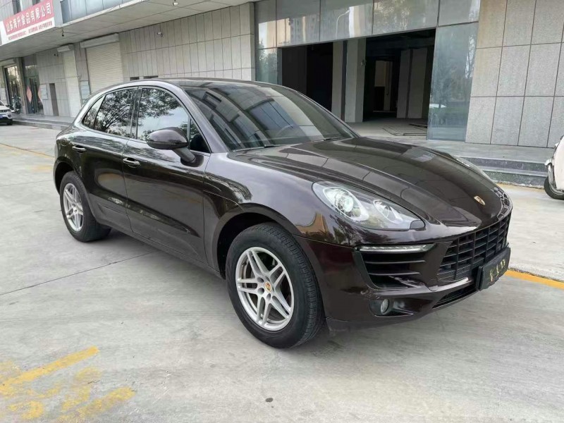 济宁18年保时捷Macan3