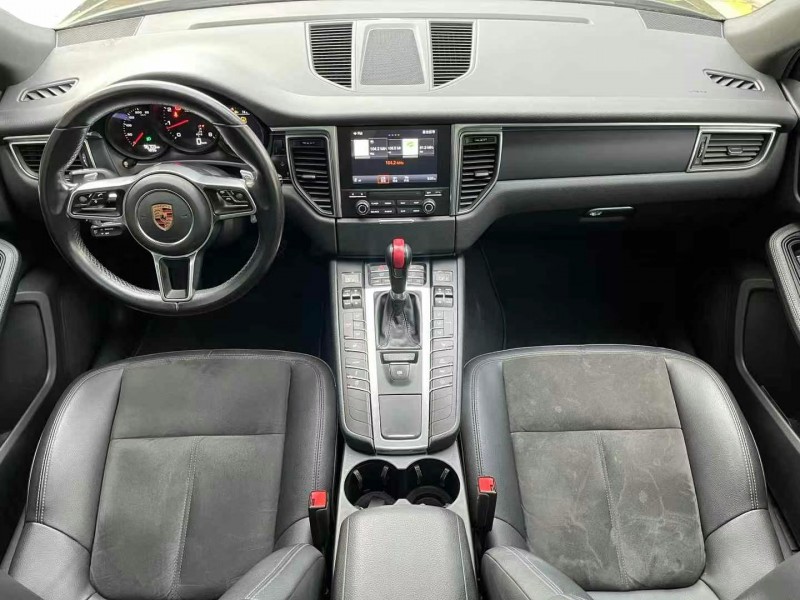 济宁18年保时捷Macan4