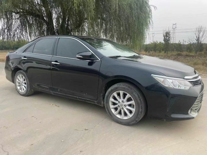 保定17年丰田凯美瑞2