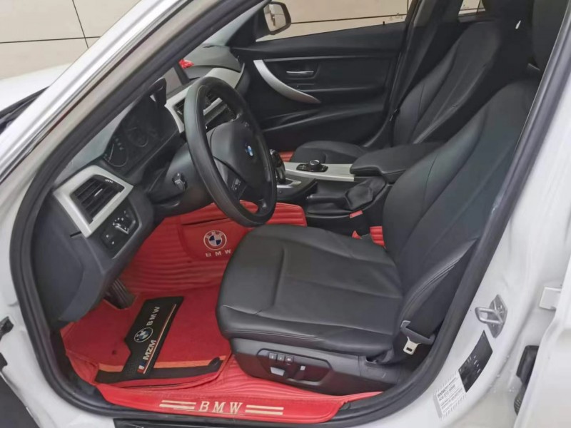 保定16年宝马3系8