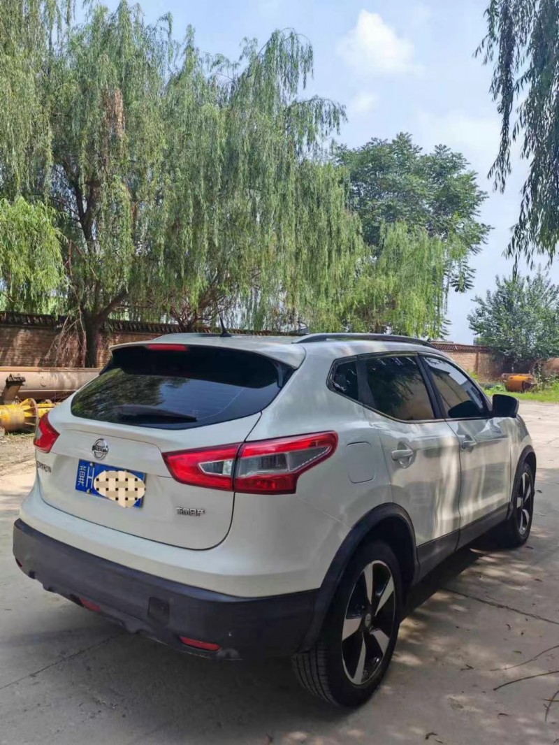 保定16年日产逍客4