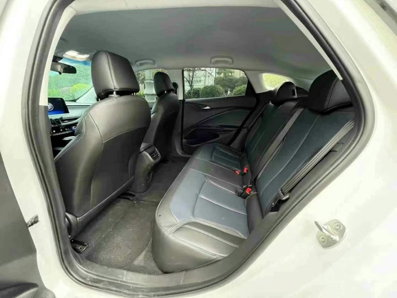 东莞24年别克微蓝8