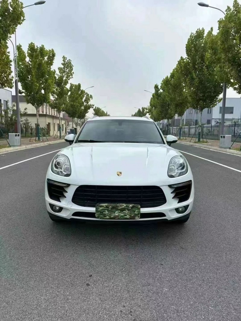 盐城15年保时捷Macan1