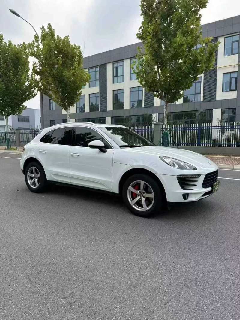 盐城15年保时捷Macan2