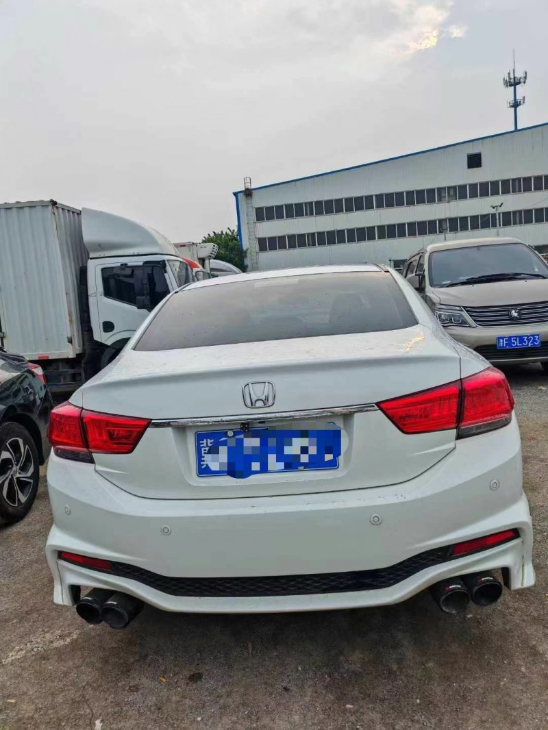 保定17年本田思铂睿9