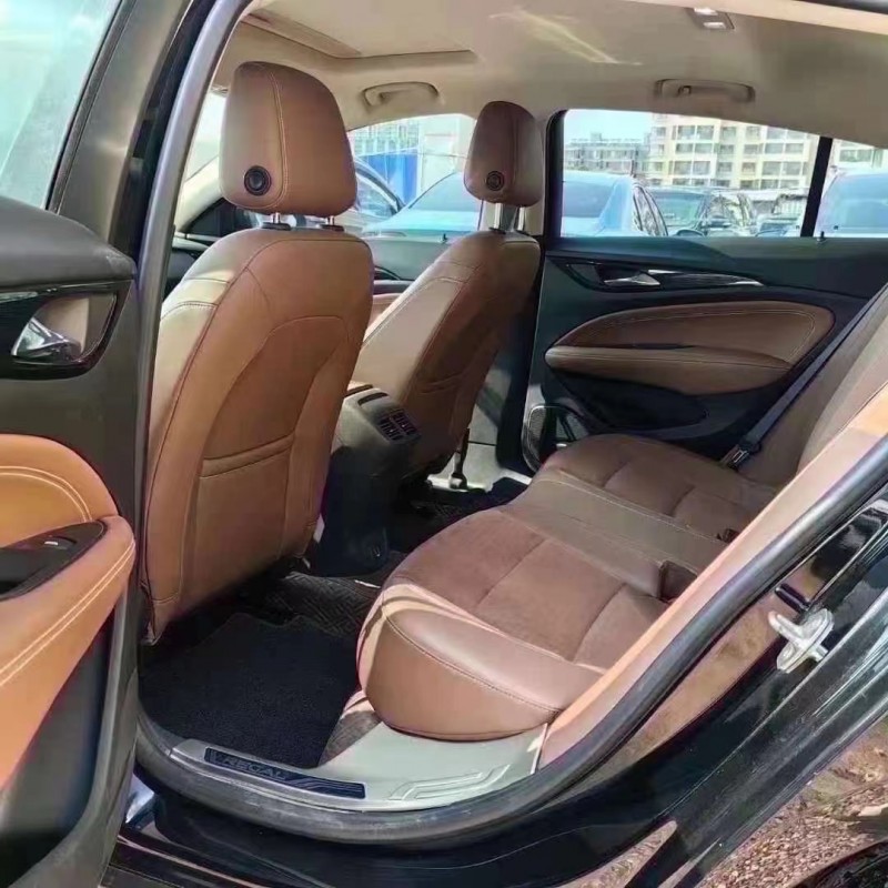 青岛19年别克君威7