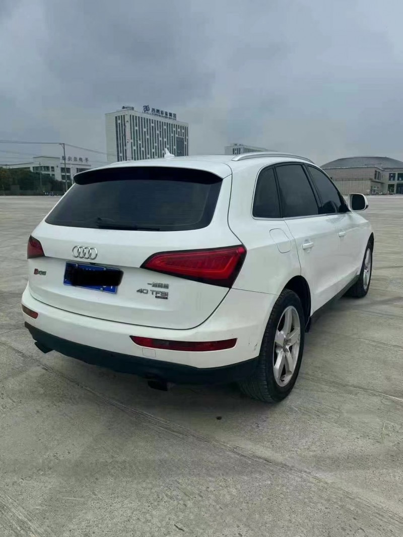 安順14年奧迪Q54