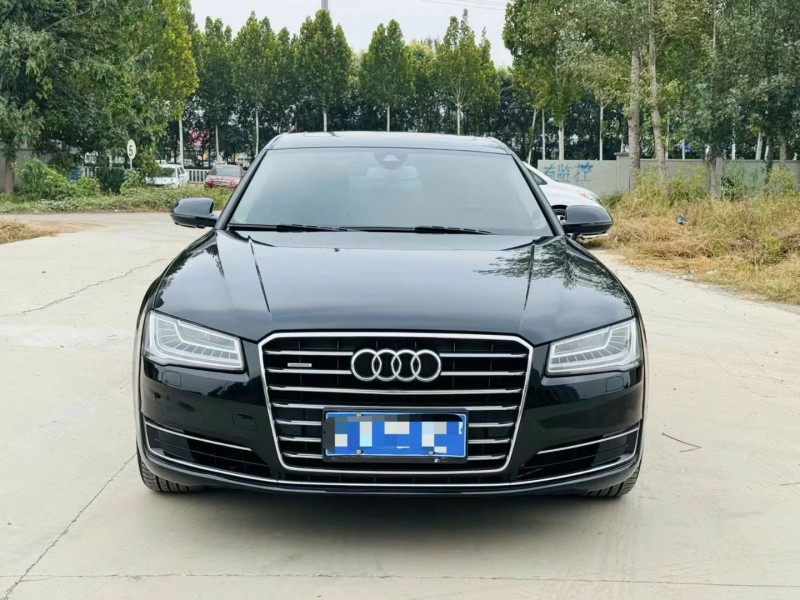 济宁16年奥迪A8L1